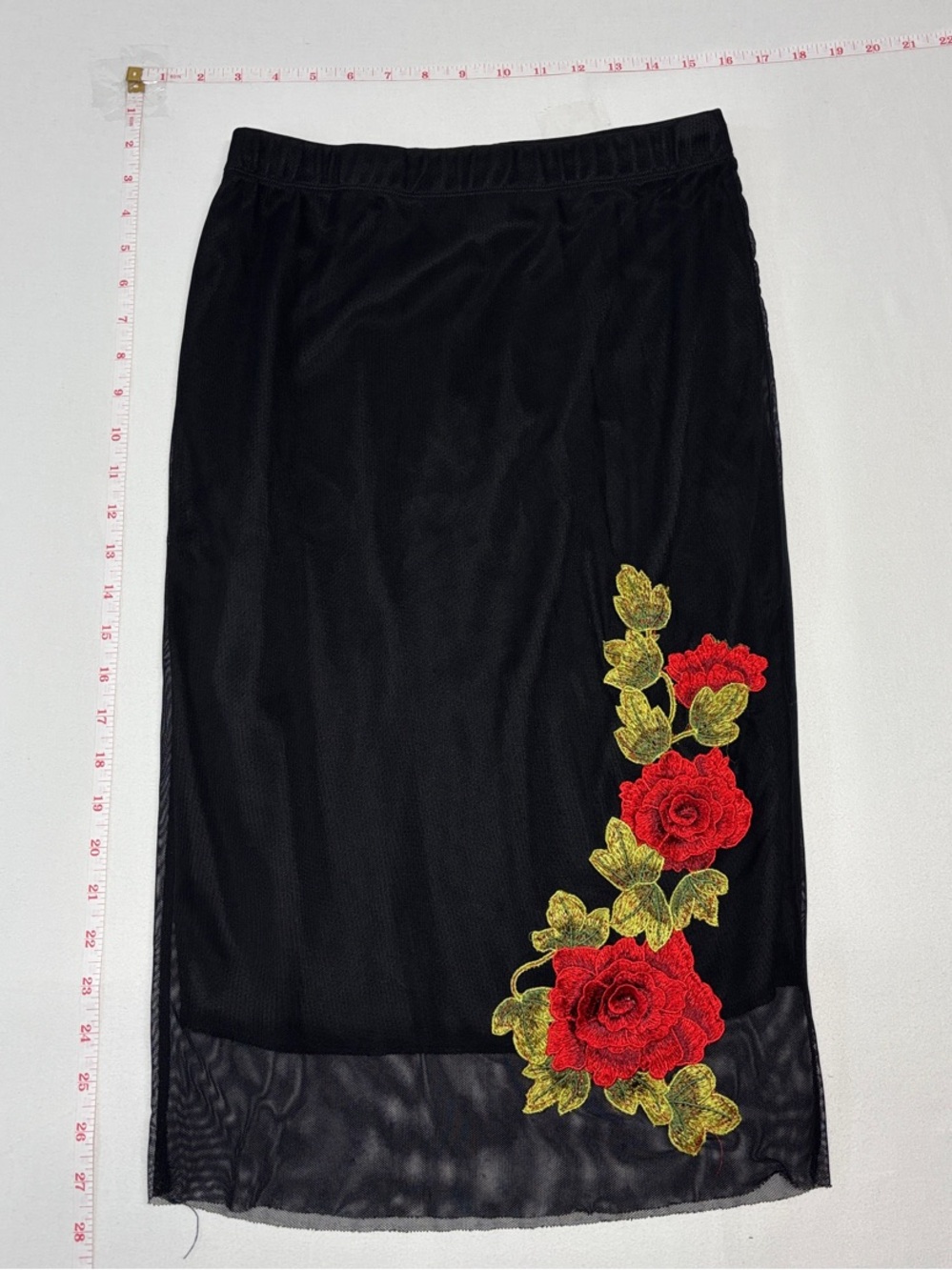 Black Pencil Skirt with Red Rose Embroidery 188 work party Office stretch chic - Picture 2 of 3